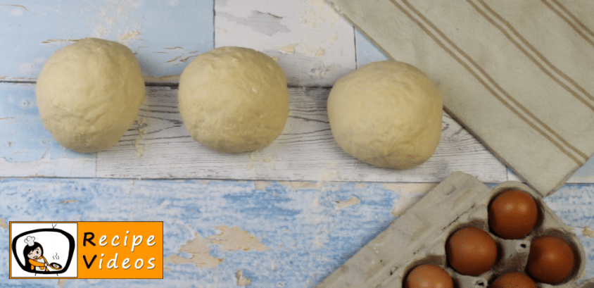 Braided yeast bun recipe, how to make Braided yeast bun step 4