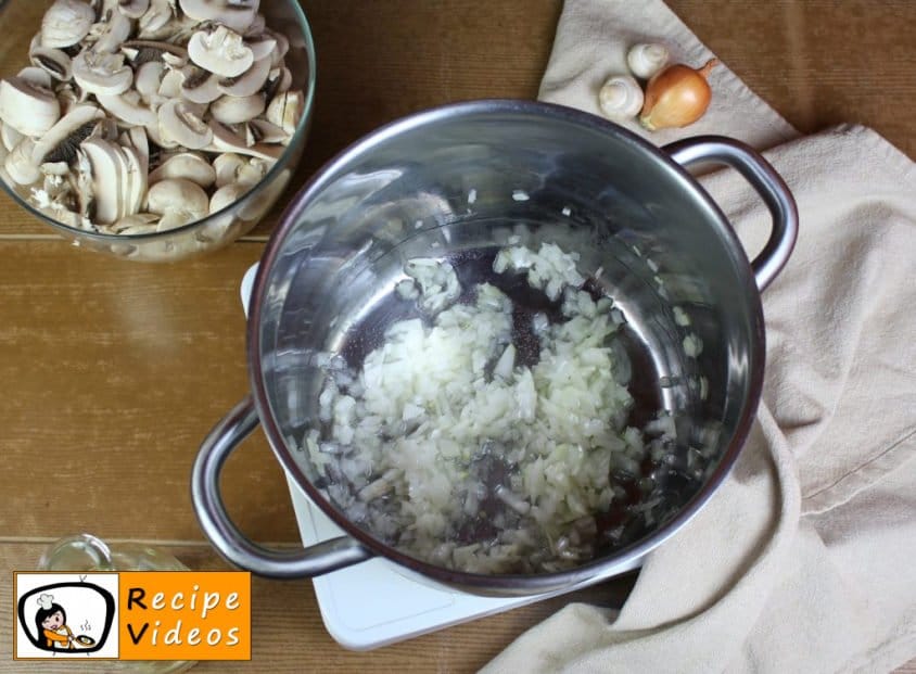Creamy mushroom soup recipe, how to make Creamy mushroom soup step 1