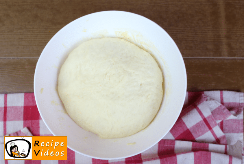 Yeast dumplings with jam filling recipe, how to make Yeast dumplings with jam filling step 3