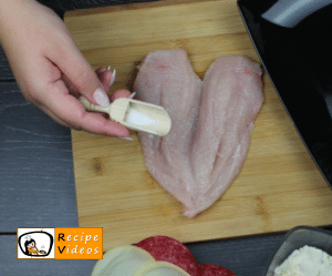 Bacon stuffed chicken breast with barbecue sauce recipe, how to make Bacon stuffed chicken breast with barbecue sauce step 1