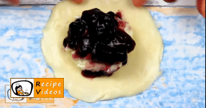 Blueberry cream cheese pockets recipe, how to make Blueberry cream cheese pockets step 3