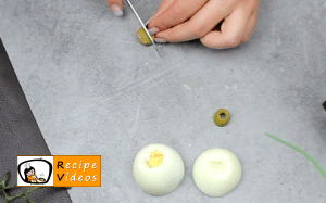 Egg eyes recipe, how to make Egg eyes step 3