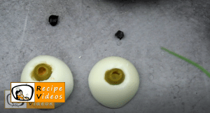Egg eyes recipe, how to make Egg eyes step 5