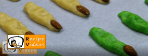 Halloween witches' fingers recipe, how to make Halloween witches' fingers step 6