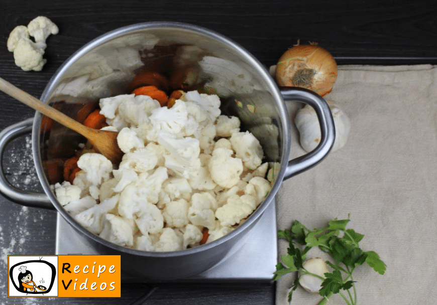 Cauliflower soup with sour cream recipe, how to make Cauliflower soup with sour cream step 4