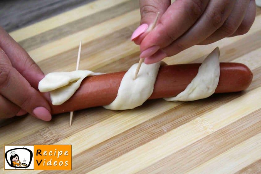 Hotdog Snakes recipe, how to make Hotdog Snakes step 8