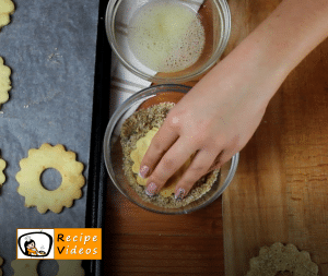 Linzer cookies recipe, how to make Linzer cookies step 7