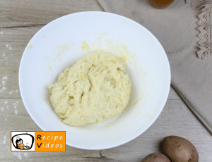 Poppy seed potato dumplings recipe, how to make Poppy seed potato dumplings step 2
