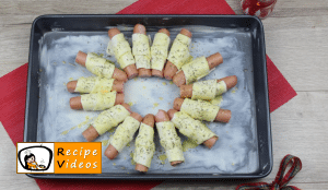 Sausage roll wreath recipe, how to make Sausage roll wreath step 4