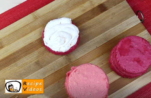 Valentine's Day Mini Ombré Cake recipe, how to make Valentine's Day Mini Ombré Cake step 11
